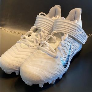 Men’s football cleats